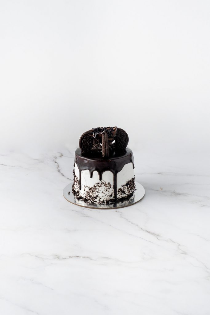 cookies-and-cream-cake-mini-bascon-cakes